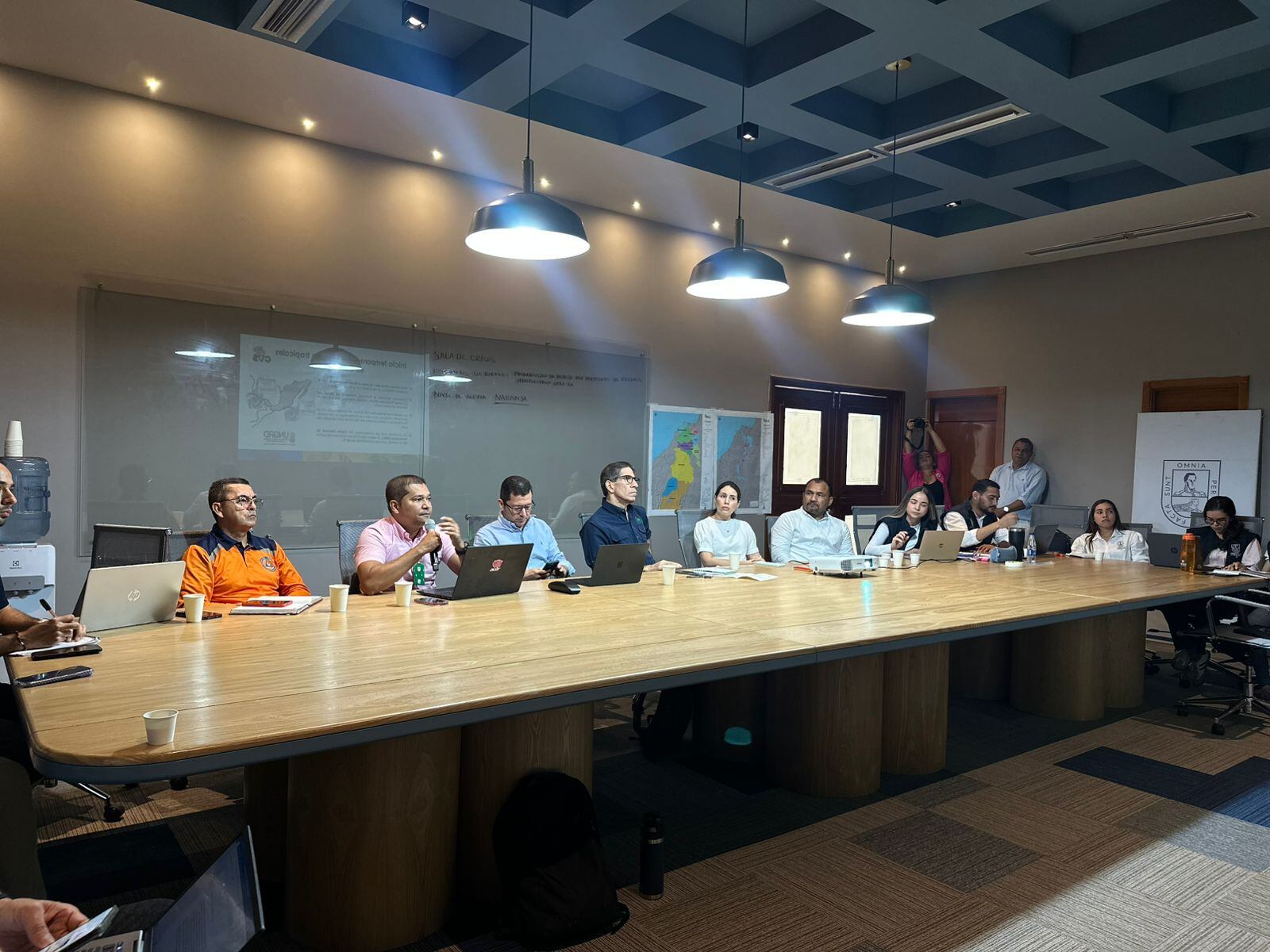 La sala de crisis funciona desde el Centro de Convenciones de la ciudad de Montería. Foto: prensa Gobernación de Córdoba.