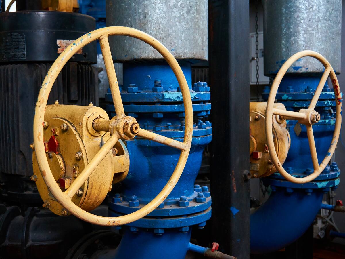 El Kremlin dice que el gas será cortado a más países si no pagan en rublos