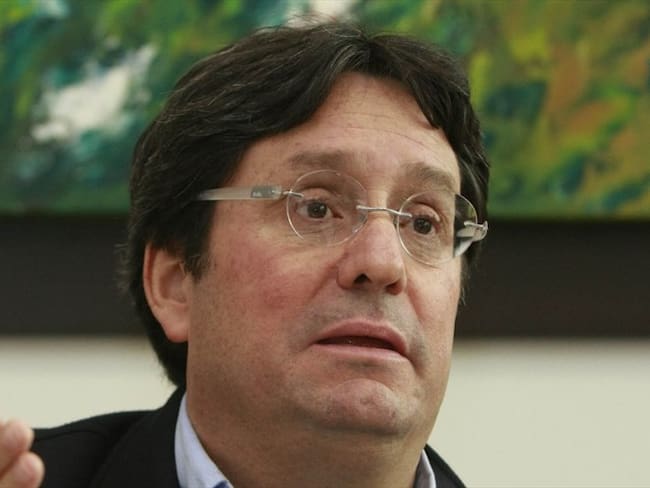 La defensa de Pacho Santos tras decir que Holmes Trujillo no hizo nada en la Cancillería