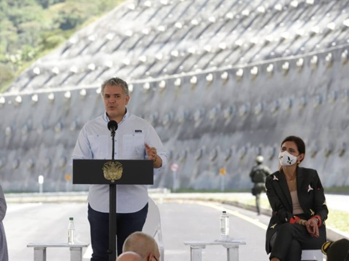 El Gobierno puso en servicio 40,7 km de vía del proyecto Vías del Nus en Antioquia