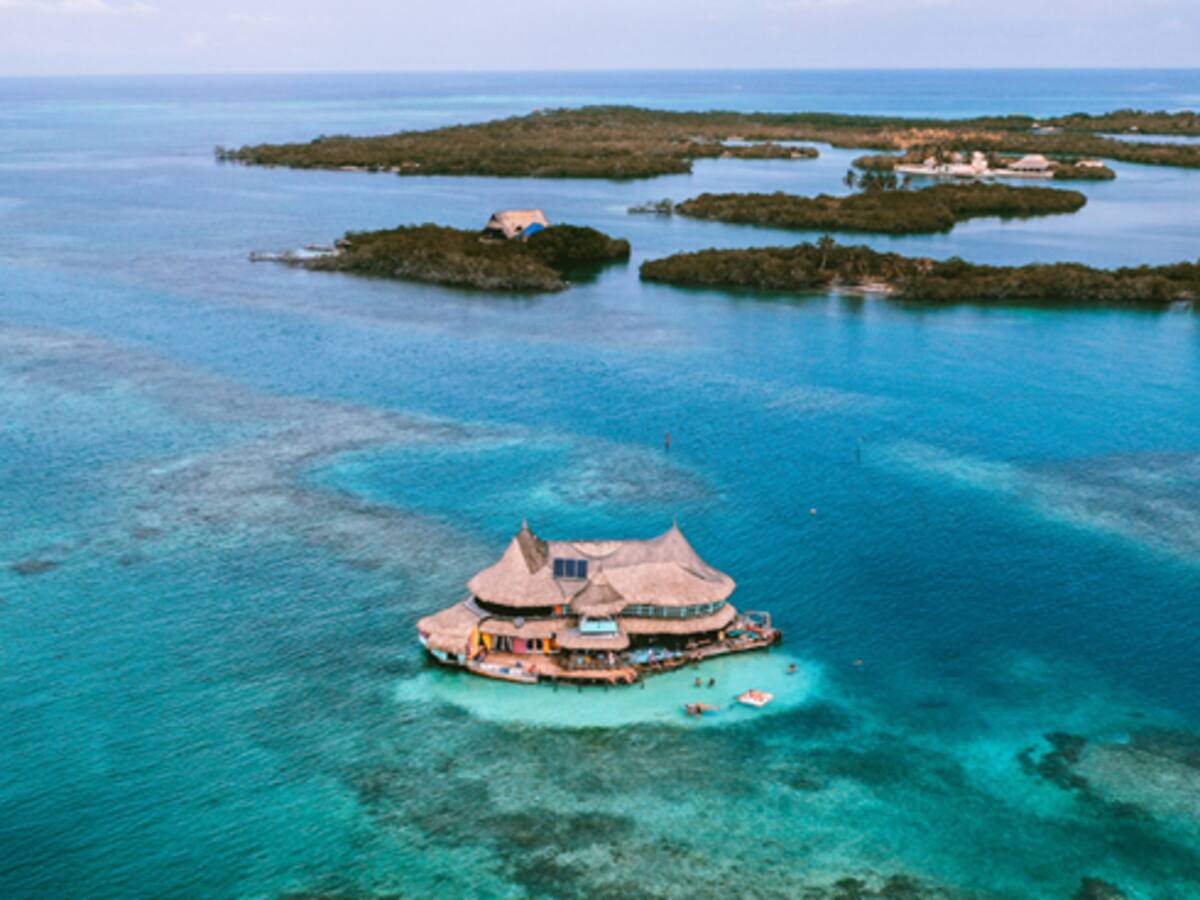 ProColombia y la Aerocivil se unen para impulsar el turismo en Tolú, Bahía Solano y más destinos