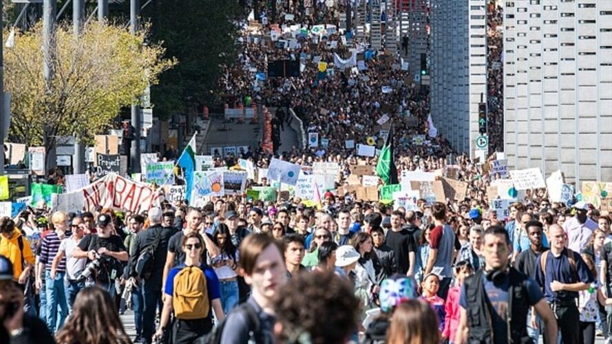 Greta Thunberg lidera gigante manifestación por el clima en Montreal. Foto: Getty Images