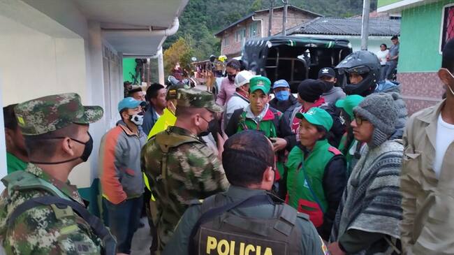 Tras su rescate, el hombre fue llevado al hospital local . Foto: Cortesía