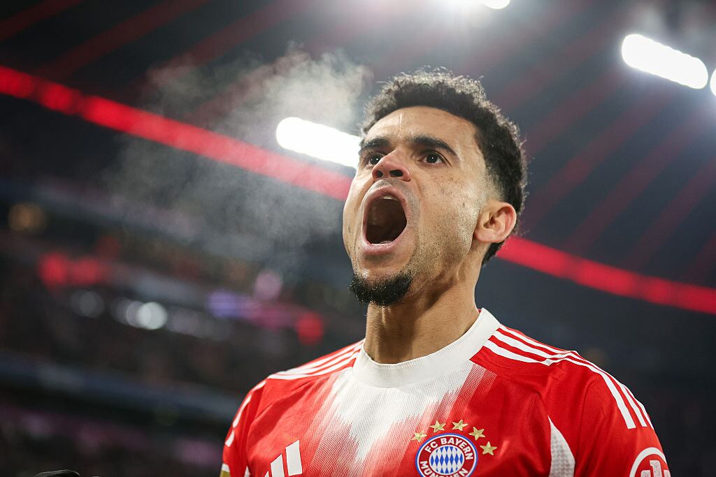 Luis Díaz celebra su gol ante el Wolfsburgo en el Allianz Arena de Múnich por Bundesliga. FOTO: Stefan Matzke - sampics/Getty Images