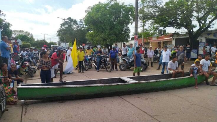Habitantes de El Banco salieron a las calles exigiendo apoyo por las inundaciones