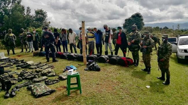 Los individuos fueron puestos a disposición de la Fiscalía para el respectivo proceso de judicialización . Foto: