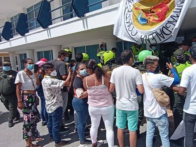 Visita de ministra de Educación a Santa Marta terminó en protesta . Foto: Cortesía