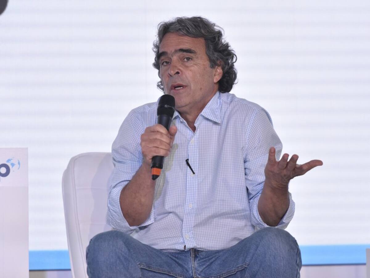 Sergio Fajardo tras recibir abucheos: “no podemos caer en la trampa de la violencia”