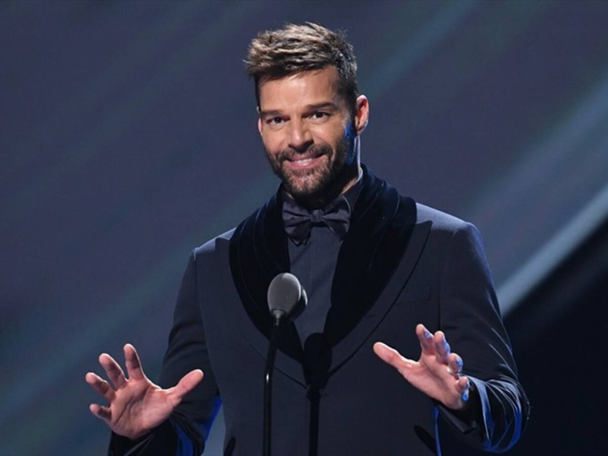 Ricky Martin se hizo un envejecido look y levantó suspiros entre sus seguidoras