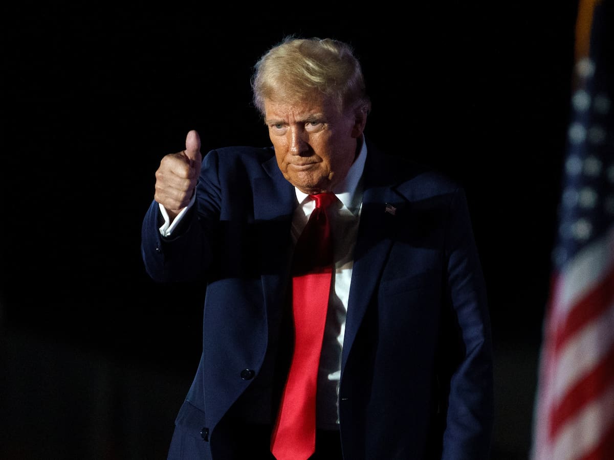 “Nunca me rendiré”, dijo Trump desde la ciudad donde sufrió intento de asesinato