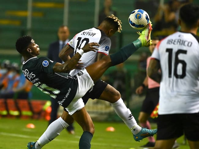 Deportivo Cali vs. Melga en Copa Sudamericana. (Photo by JUAN BARRETO/AFP via Getty Images)