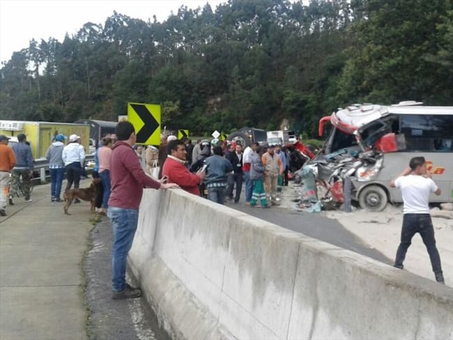 La ANI reportó un accidente de tránsito en la vía Bogotá-Villeta. Foto: Agencia Nacional de Infraestructura