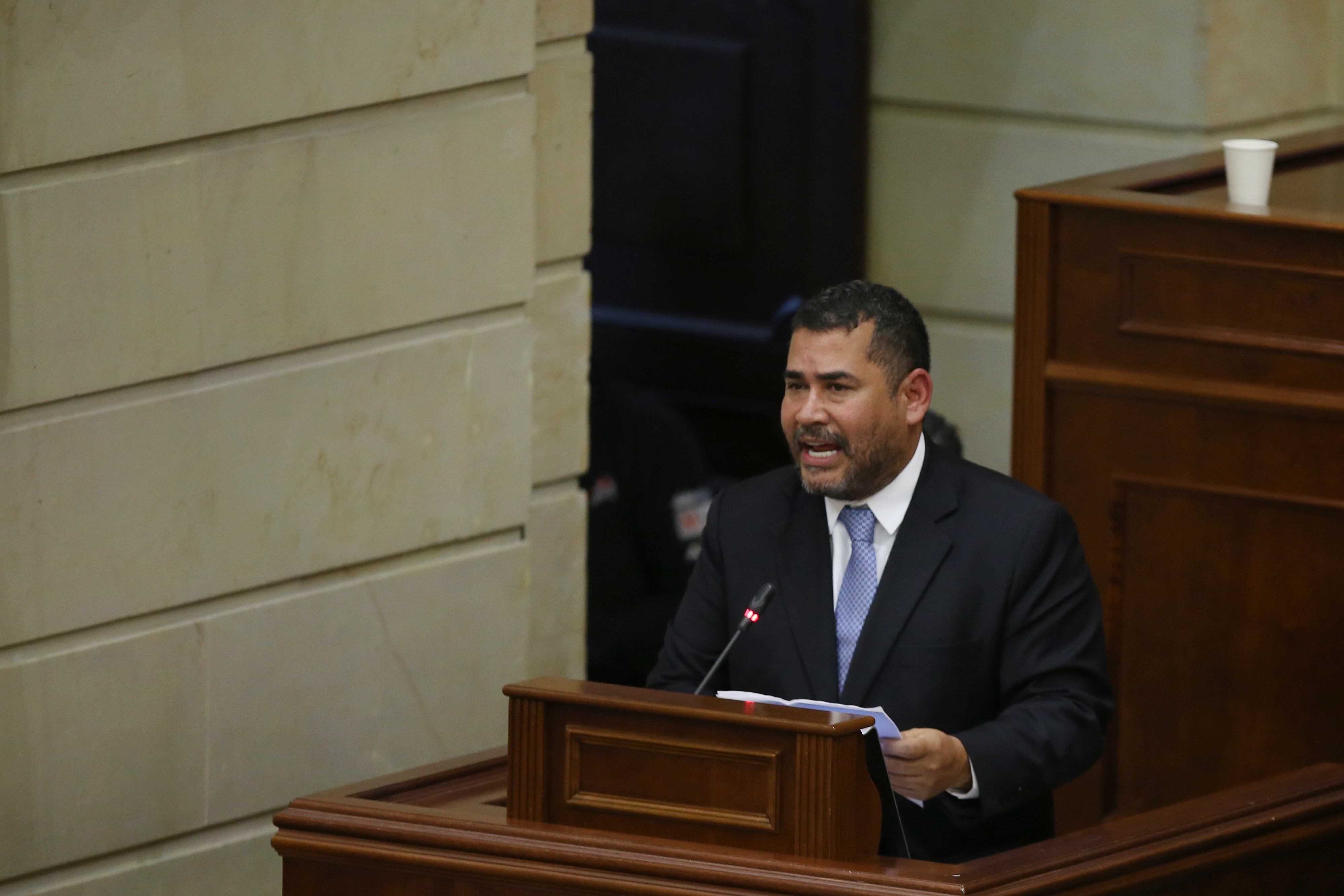 Senador liberal Alejandro Chacón denunció amenazas de muerte. (Colprensa - Álvaro Tavera)