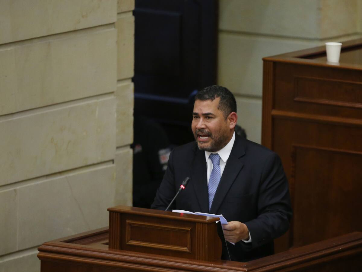 Senador liberal Alejandro Chacón denunció amenazas de muerte