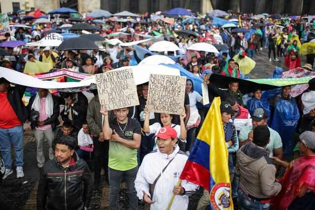 Manifestaciones en Bogotá en apoyo al Gobierno Petro. Foto: (Colprensa - John Paz )