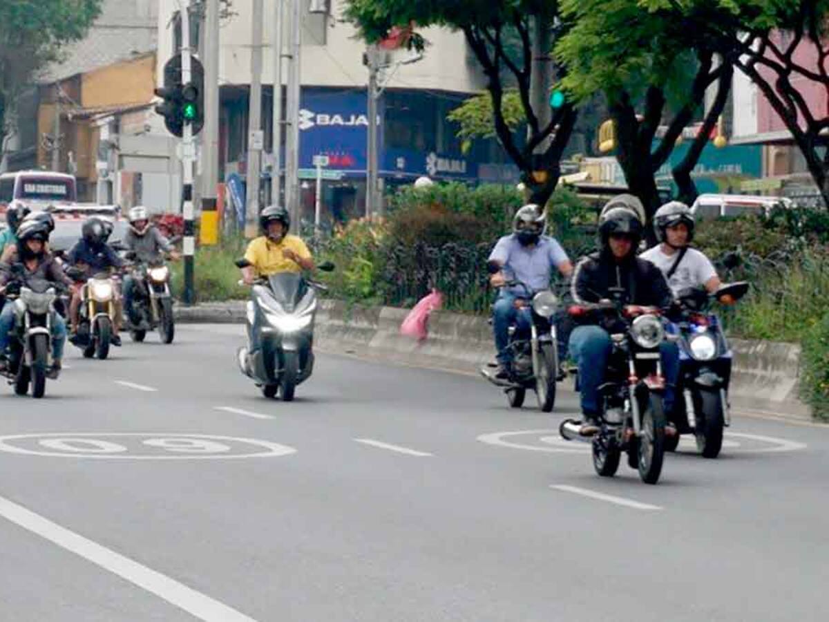 Prohíben la circulación de motos durante la madrugada en Bucaramanga