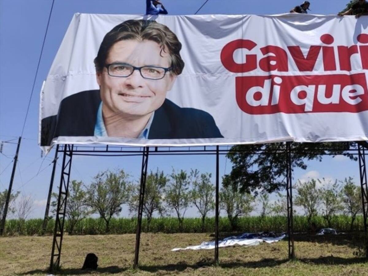 Instalan vallas pidiéndole a Alejandro Gaviria ser candidato presidencial