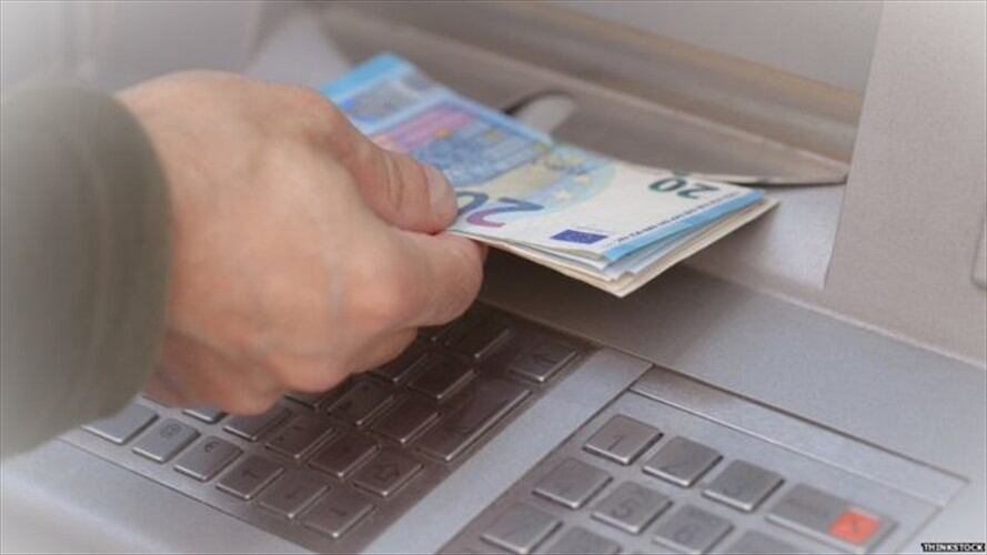 Se estima que un solo golpe lograron sacar cerca de US$400.000 de cajeros automáticos en 14 países de Europa. Foto: THINKSTOCK, tomada de BBC Mundo.