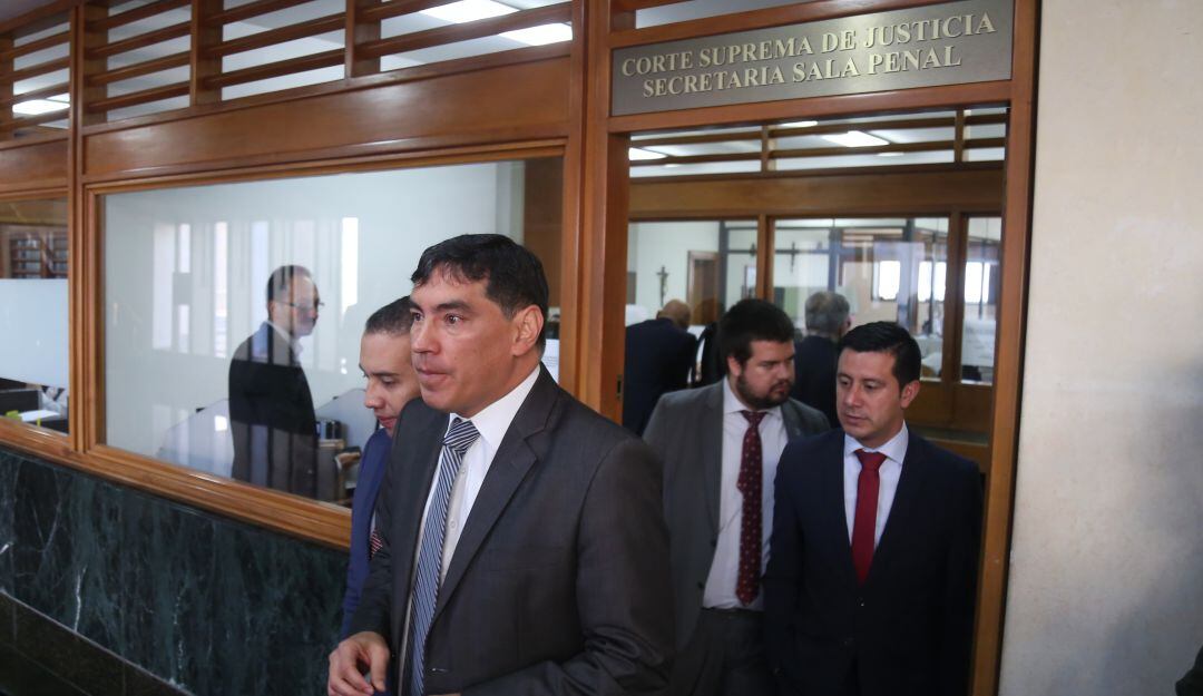 "Sorprenden maniobras y mentiras para retener el caso": Álvaro Hernán Prada