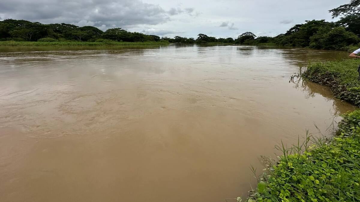 Reportan emergencia en zona rural de Pueblo Nuevo por desbordamiento del río San Jorge
