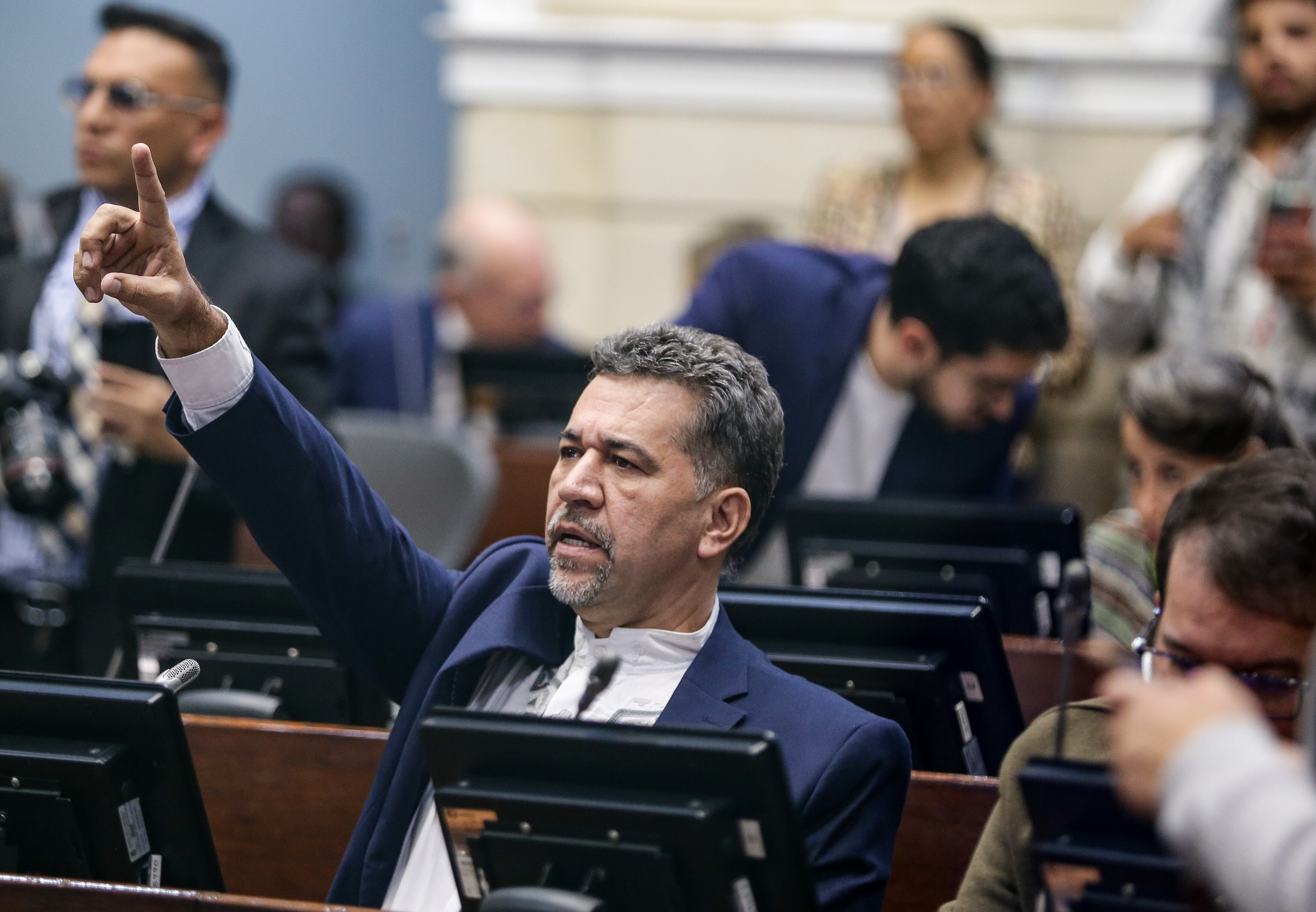 Escuderos de León Fredy Muñoz empiezan a manejar cargos claves en el Min. de Relaciones Exteriores