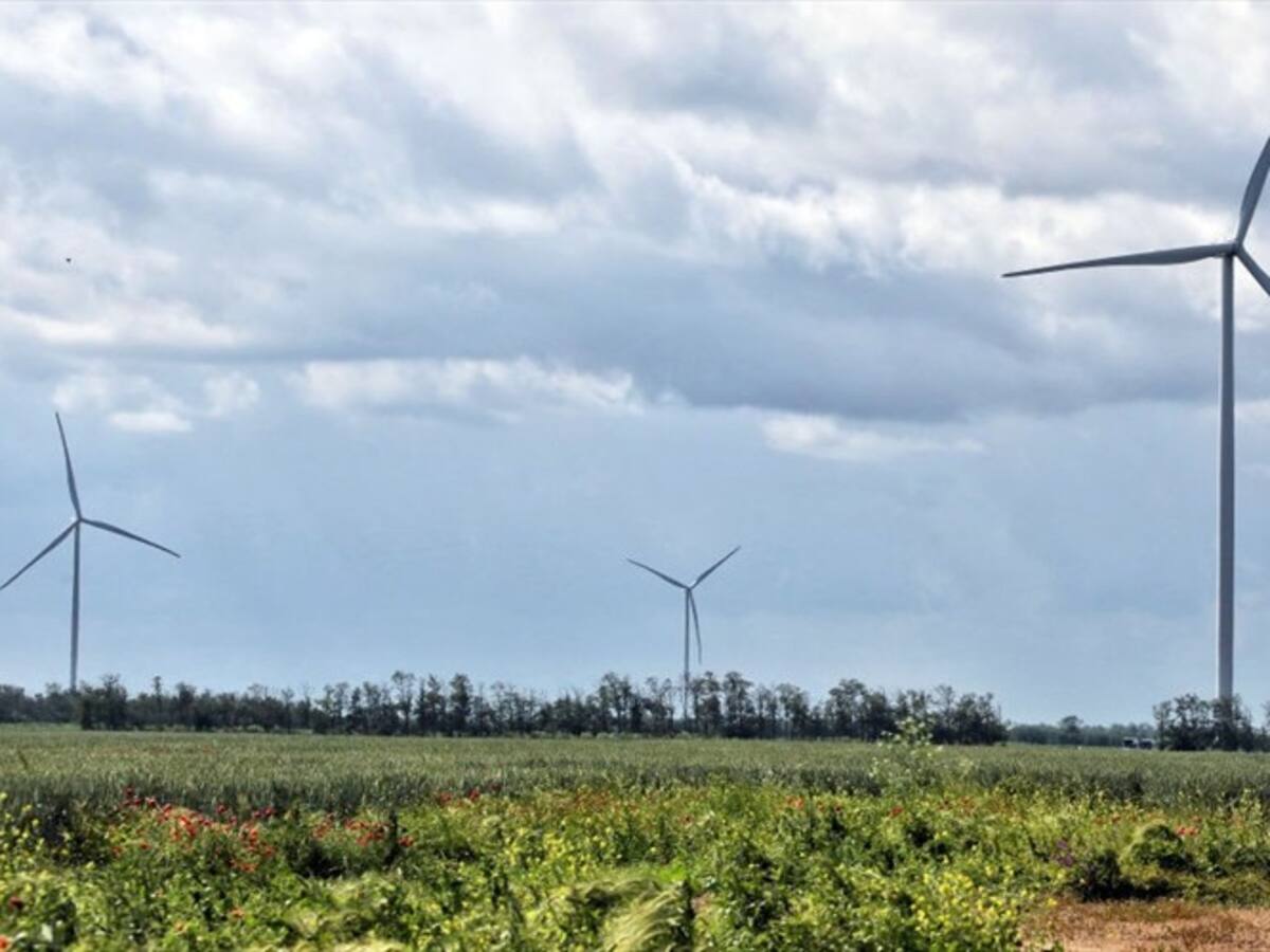 Un mapa traza las zonas aptas para generar energía solar y eólica en Colombia