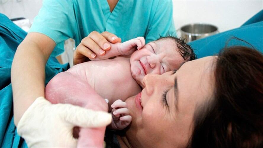 e involucra a la pareja y a la familia en el nacimiento del bebé. Foto: Redacción Comercial