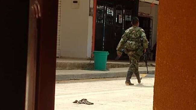 Integrantes de las estructuras José María Becerra del Eln y Carlos Patiño, disidencias de las Farc se enfrentaron en esta zona. Foto: Cortesía