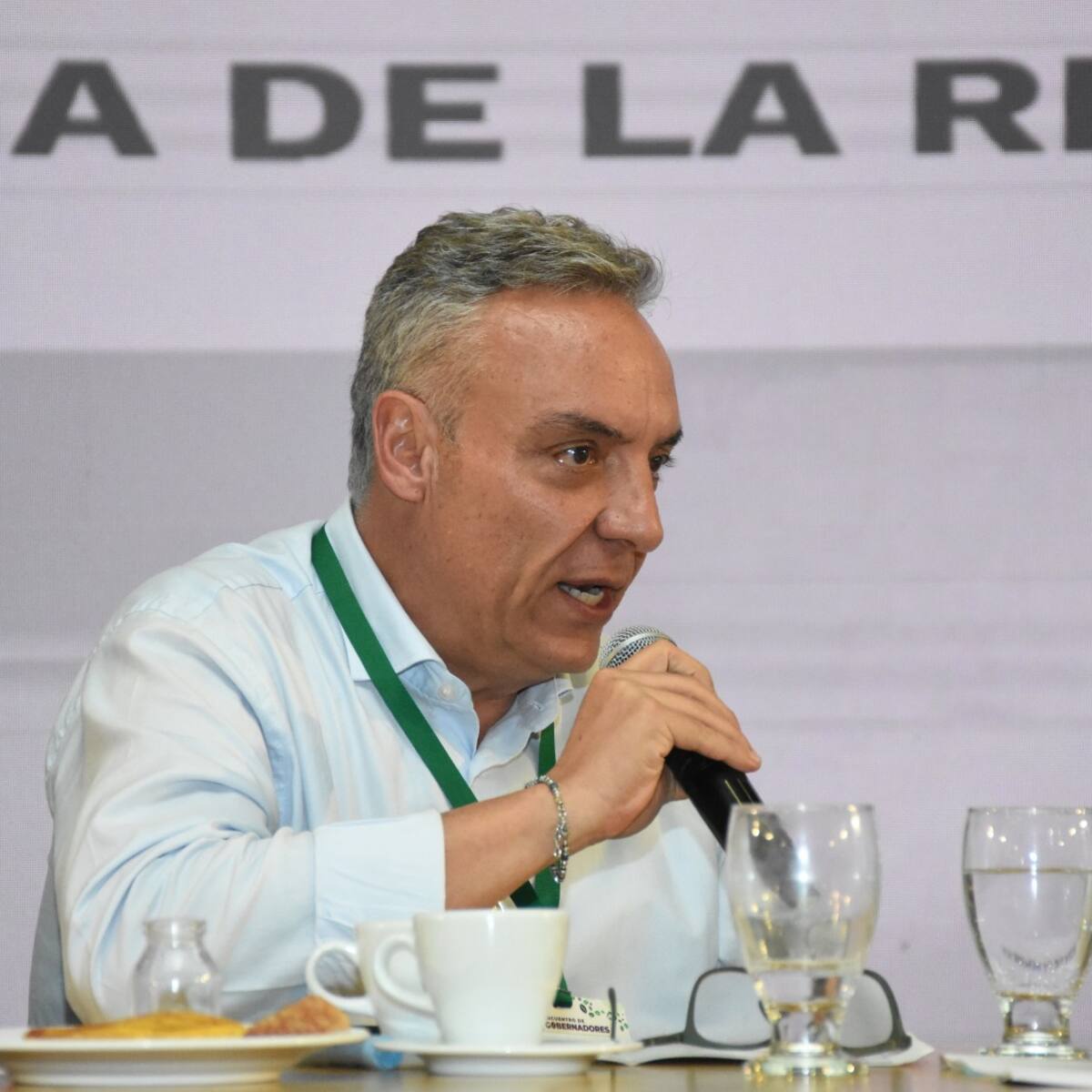 Se deben parar acuerdos con grupos armados si no dan resultados: presidente de FND