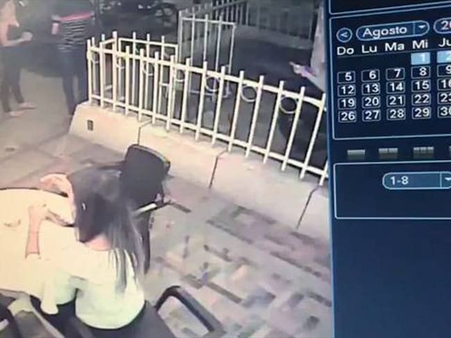 En un video quedó registrado el robo de joyas, celulares y el bolso de una pareja. Foto: Alejandra Rodríguez (W Radio)