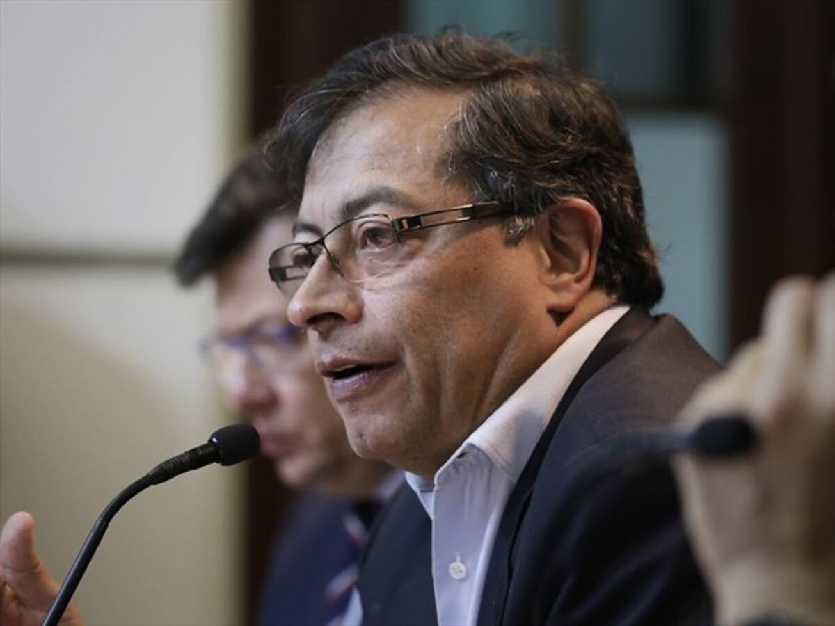 Usted es igual a Maduro: Petro a Duque