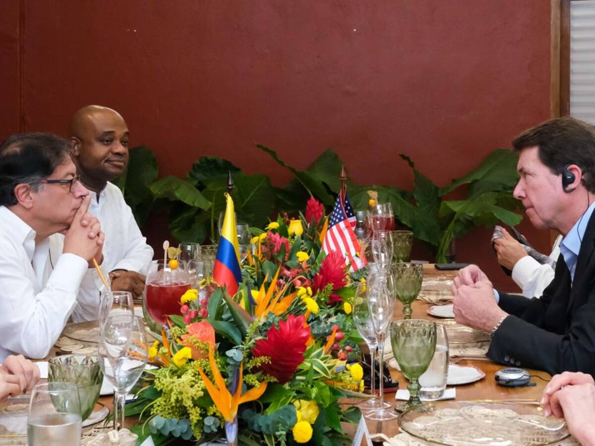 Petro se reunió con el senador republicano William Hagerty