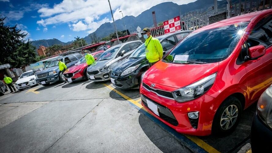 Vehículos recuperados Bogotá. Foto: Alcaldía de Bogotá