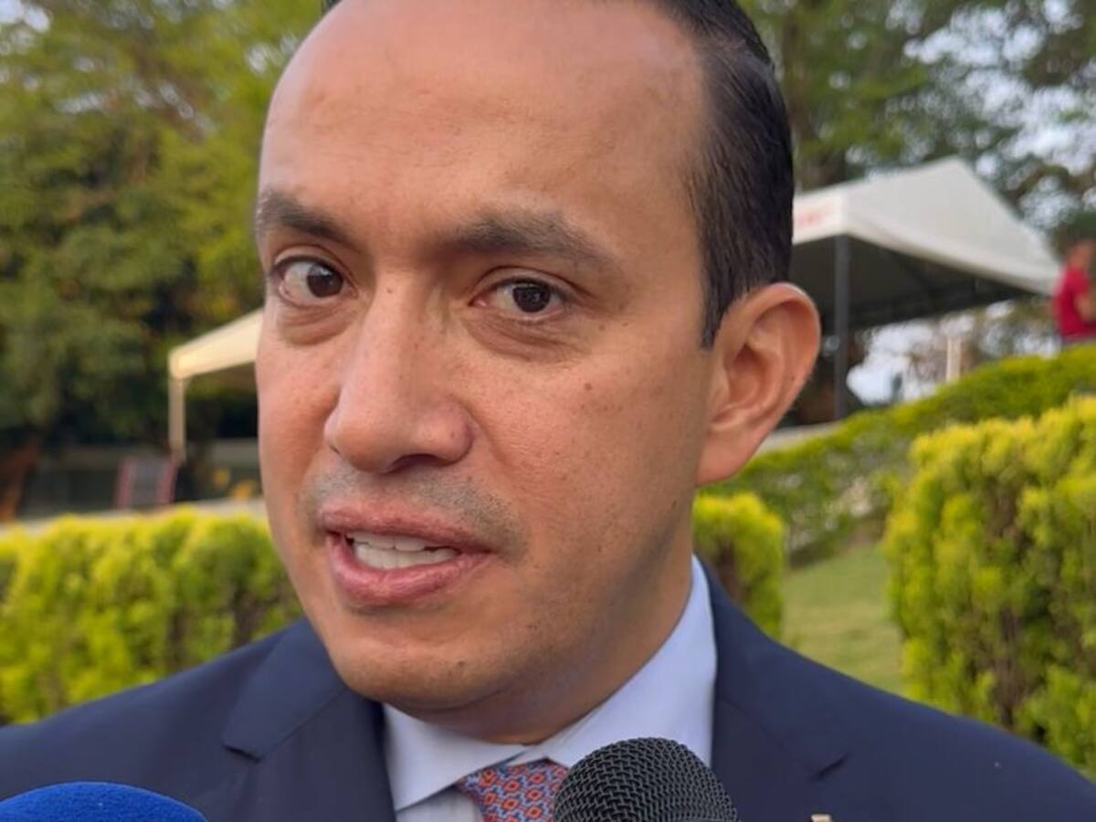 Gobernador de Santander denunció presencia del Clan del Golfo dentro de colegios