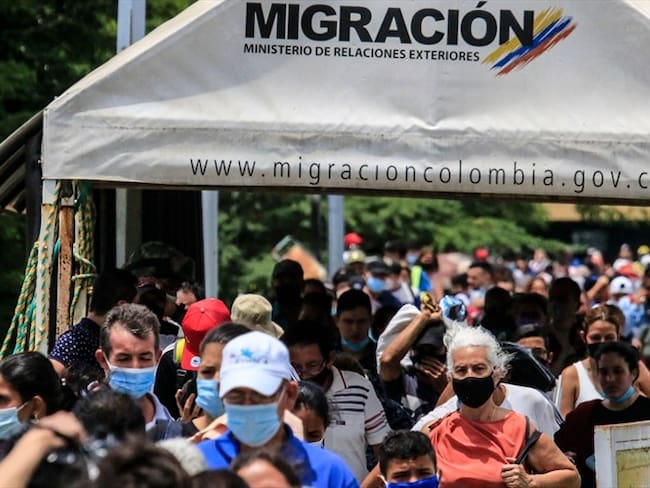 Paso por la frontera con Venezuela seguirá siendo bajo la modalidad de pico y cédula . Foto: Getty Images