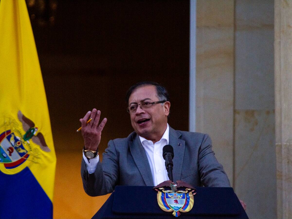 Exfuncionarios de gobierno Santos piden a Petro rectificar “falsas afirmaciones”