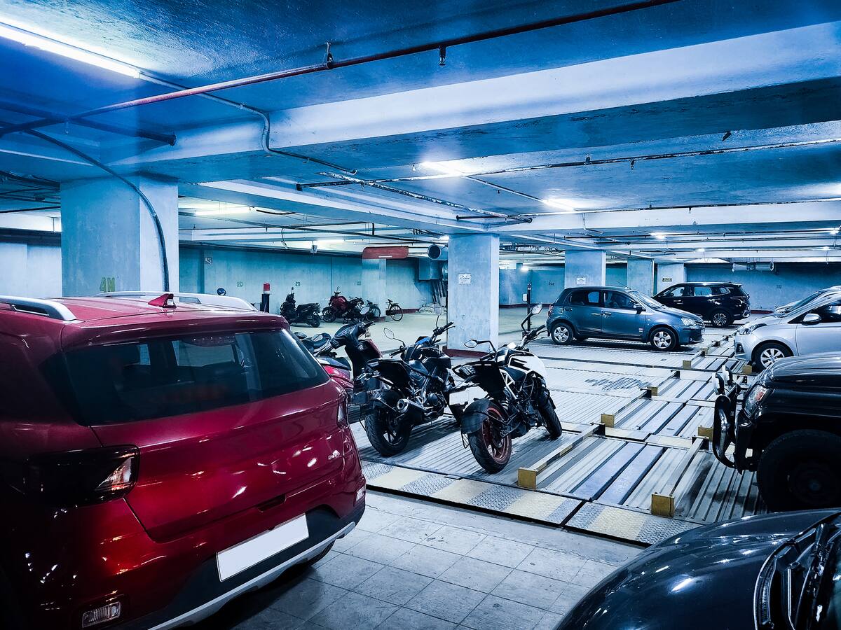 ¿Qué se vendió más durante agosto en Colombia, motos o carros?