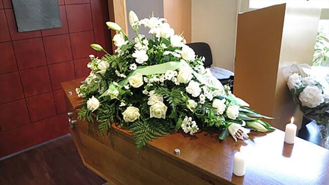 SIC investiga a funerarias por presuntos cobros irregulares a víctimas de COVID-19. Foto: Getty Images