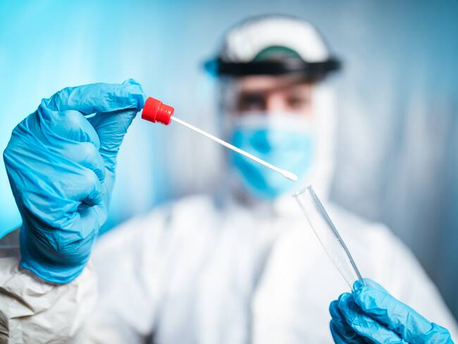 Imagen de referencia de toma de prueba COVID