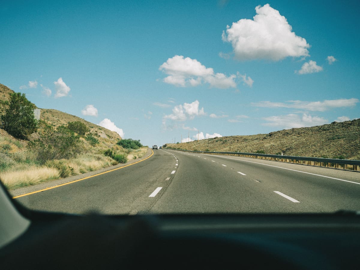 ¿Cuánto dura el viaje de Bogotá a Ibagué por tierra?