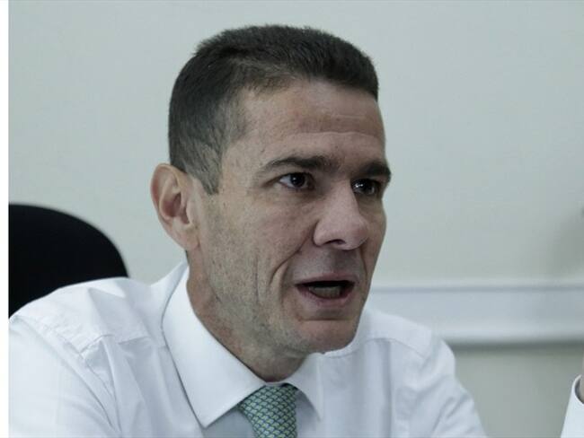 El presidente de la cámara baja le manifestó al mandatario el deseo de que no se pague el impuesto al carbono ni el IVA para los medicamentos nacionales que deben importar sus insumos. Foto: Colprensa