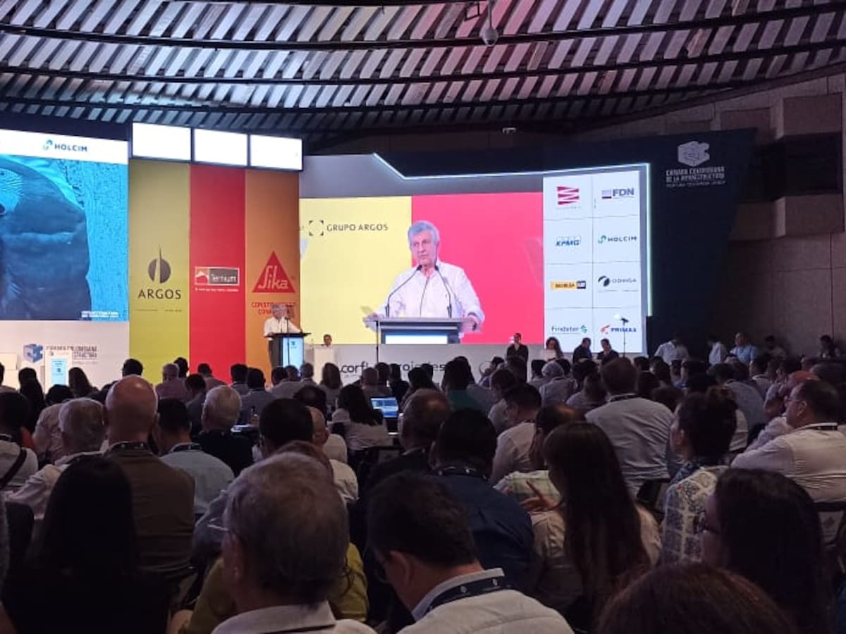 Preservar la confianza de los inversionistas: llamado de la CCI a presidente Petro