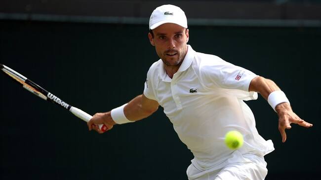 Roberto Bautista deberá enfrentar la semifinal contra el número uno y vigente campeón, el serbio Novak Djokovic. Foto: Getty Images