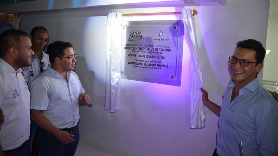 Placa del Puesto de Salud de Taganga, una de las solicitadas a desmontar. Foto: Alcaldía de Santa Marta