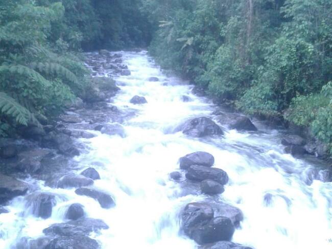 La temporada invernal deja como saldo tres personas muertas por ahogamiento en Cali y una desaparecida en Jamundí. Foto: Bomberos Cali.