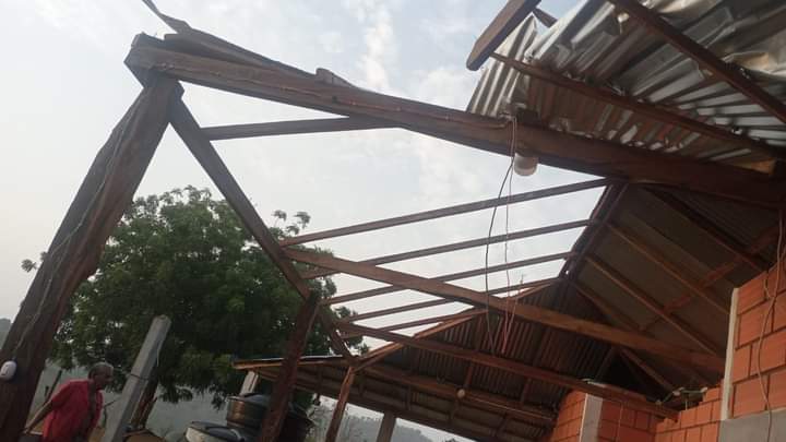 Vivienda destechada en Puerto Escondido, Córdoba. Foto: prensa Alcaldía Puerto Escondido.