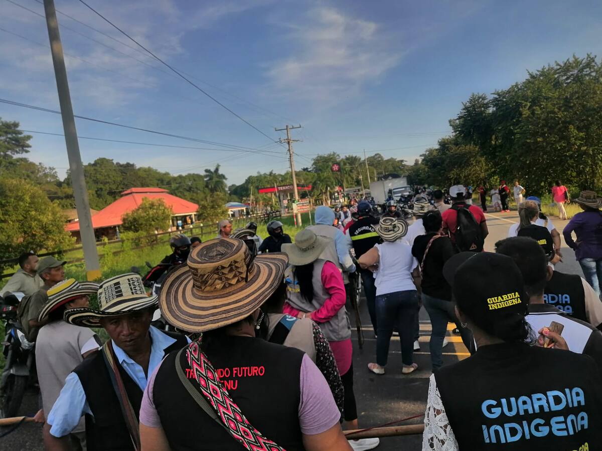 Comunidades indígenas bloquean dos rutas nacionales en Córdoba