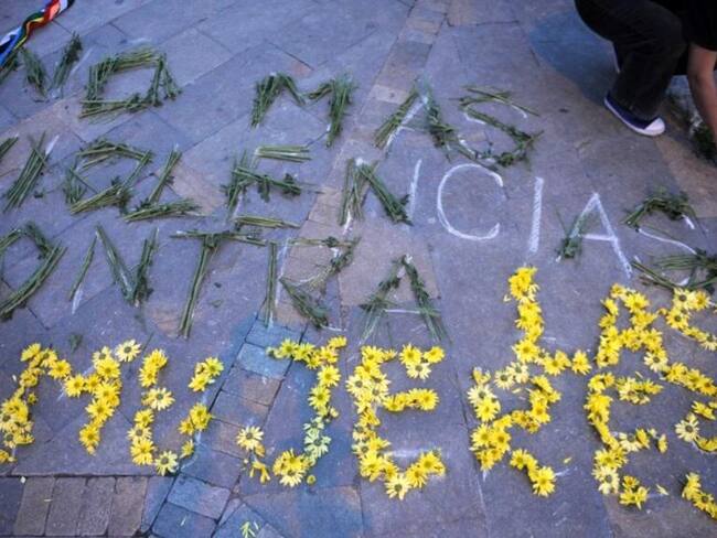 Mujeres en Pereira denuncian ser agredidas con piedras por motociclista