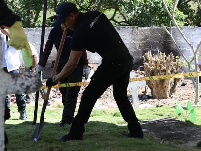 Medicina Legal confirma que tiene 14 cuerpos de fosa en Antioquia para identificar