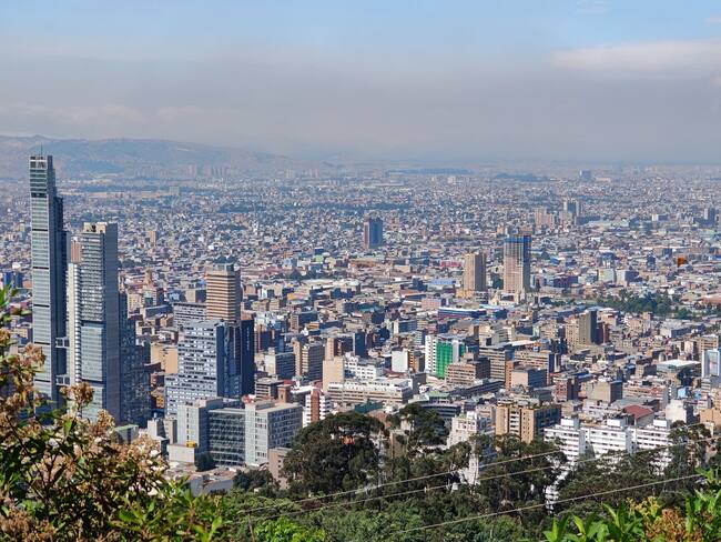 Vista aérea de la ciudad de Bogotá, Colombia (Foto: Wirestock / Getty Images)
